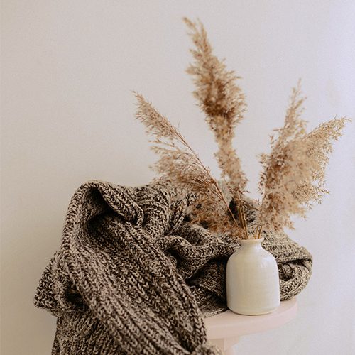 An example of colors coming together to create a feeling of fall home comfort.